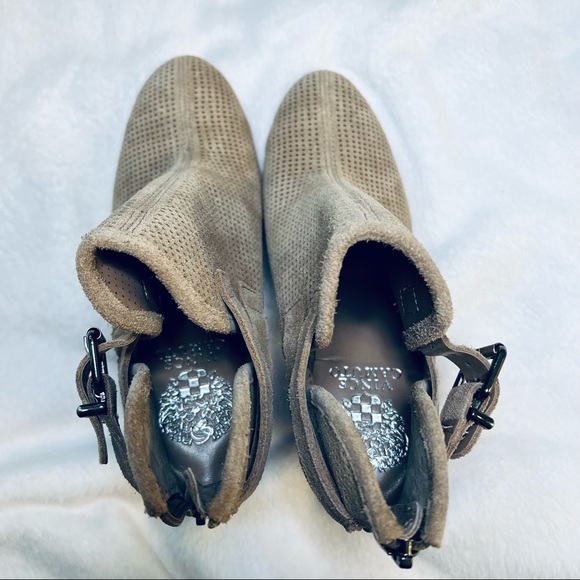 VINCE CAMUTO Taupe Ankle Booties - Picture 3 of 4